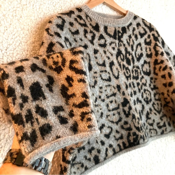 Zara Women's gray leopard print cropped sweater, Sz S - Picture 7 of 17